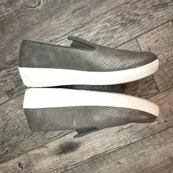 Fitflop Superskate Snake Gray Loafers size 6.5 comfort walking slip on sneaker - Picture 2 of 8